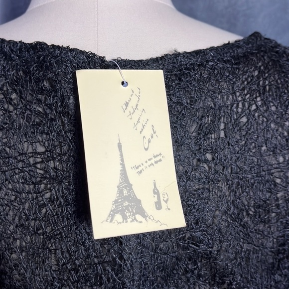 Black lace and chiffon long sleeved tunic top. Size L fits like a size 8. - Picture 5 of 7